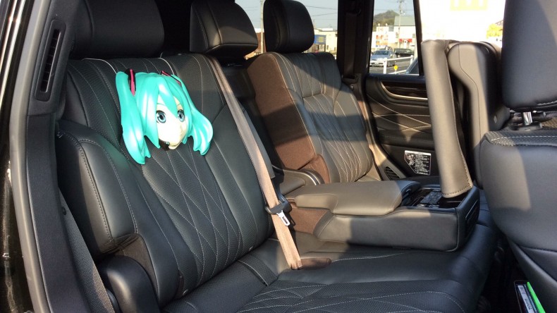 内装後方シート