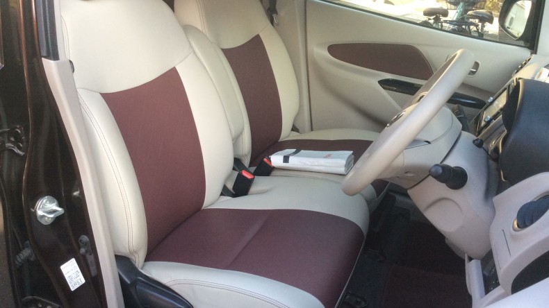 内装前方シート