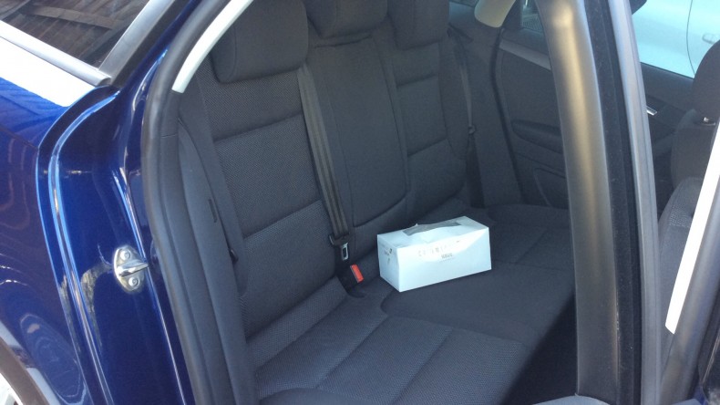 内装後方シート