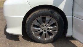 タイヤホイール前