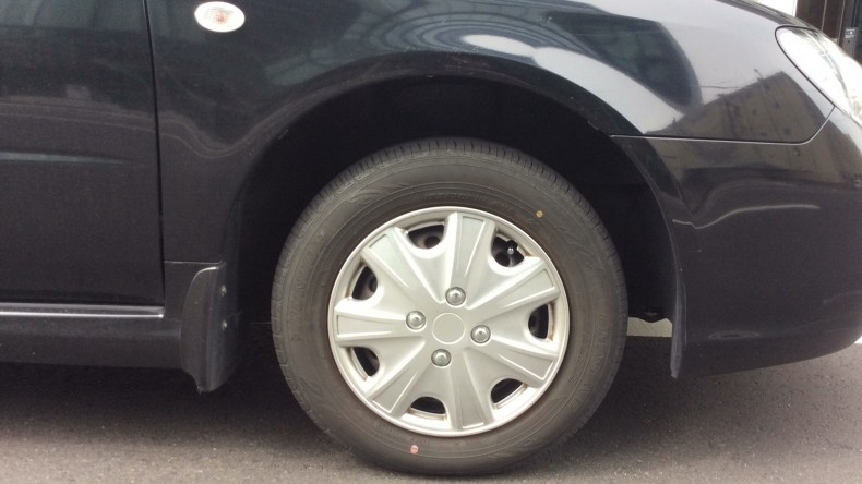 タイヤホイール前