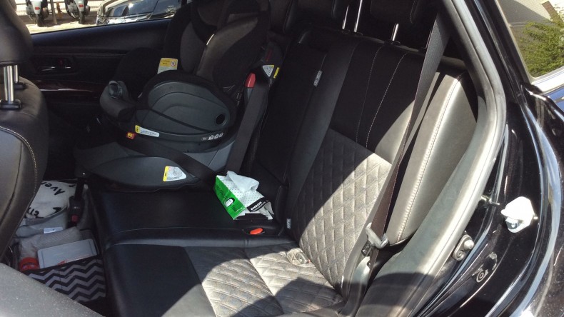 内装後方シート