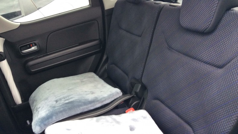 内装後方シート