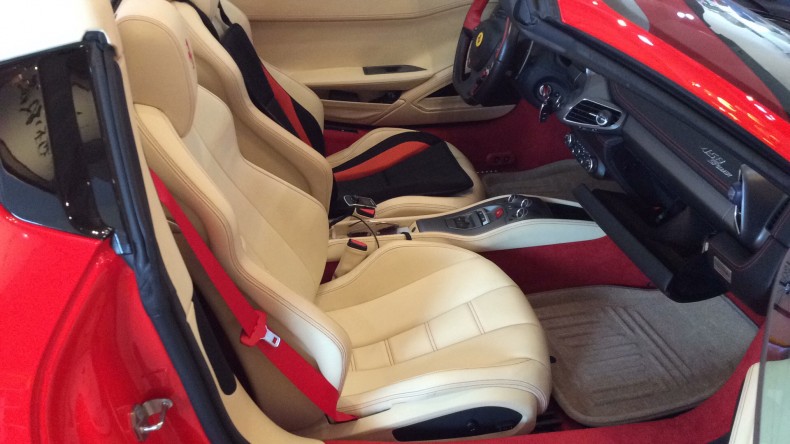 内装後方シート