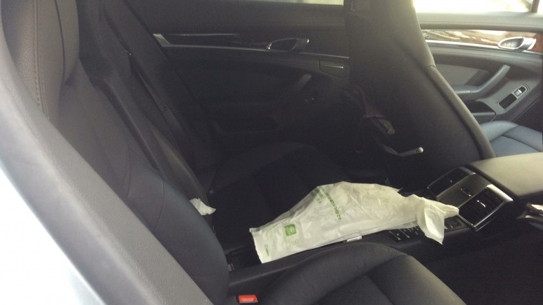 内装後方シート