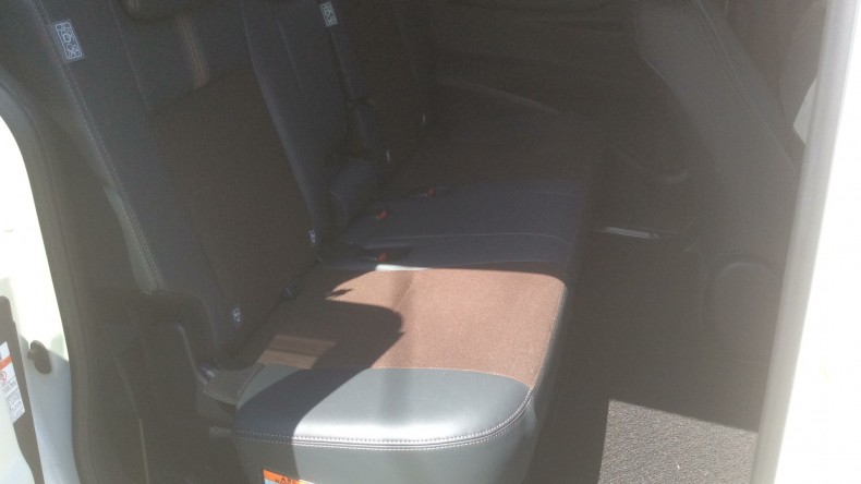 内装後方シート