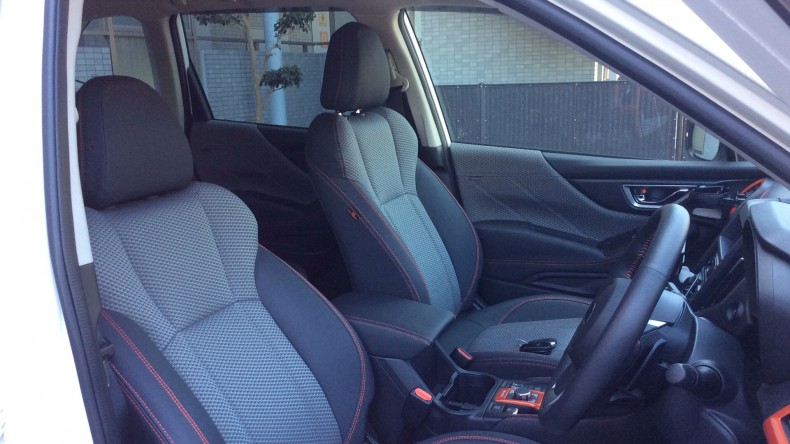 内装前方シート