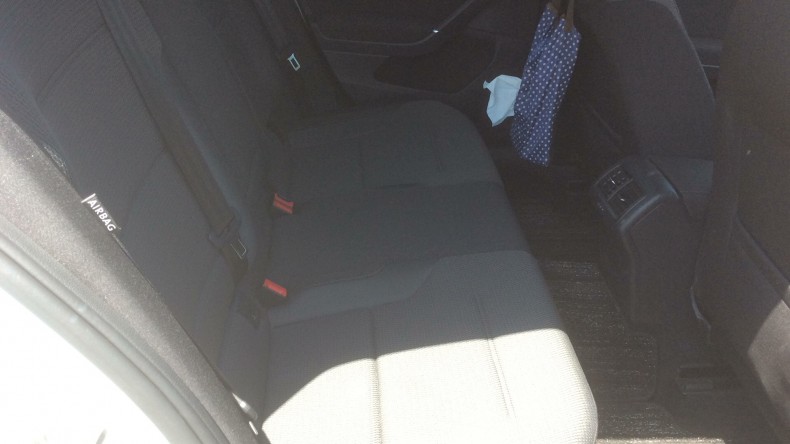 内装後方シート