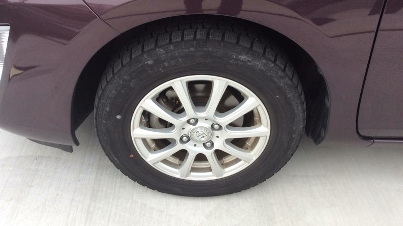 タイヤホイール前