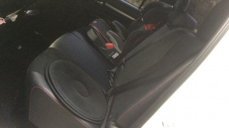 内装後方シート