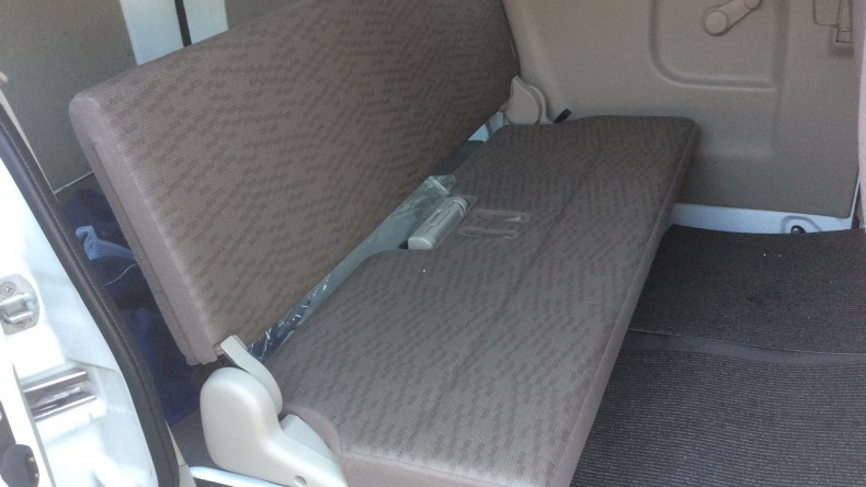 内装後方シート