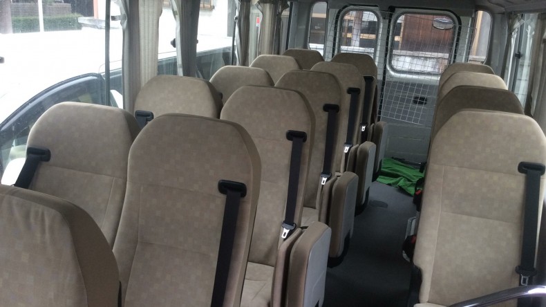 内装後方シート