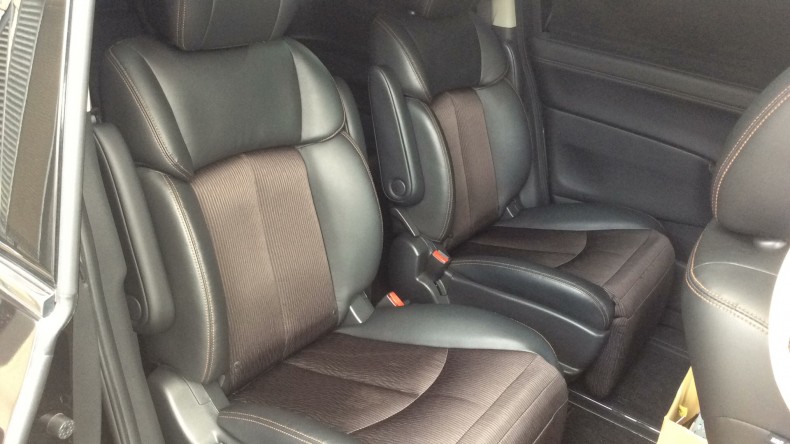 内装後方シート