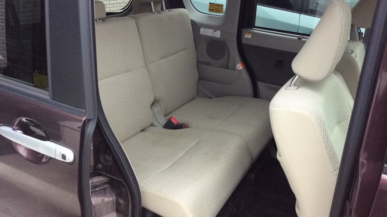 内装後方シート