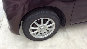 タイヤホイール前