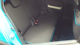 内装後方シート