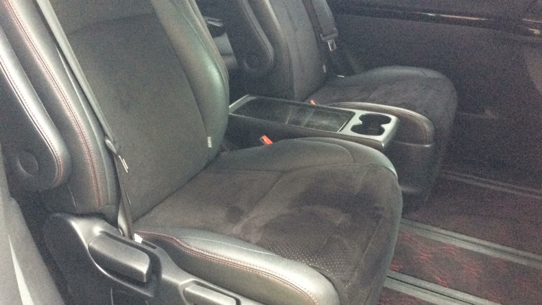 内装後方シート