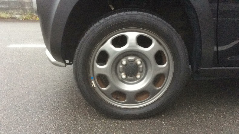 タイヤホイール前