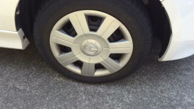 タイヤホイール前