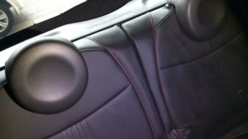 内装後方シート