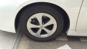 タイヤホイール前