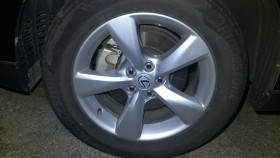 タイヤホイール前