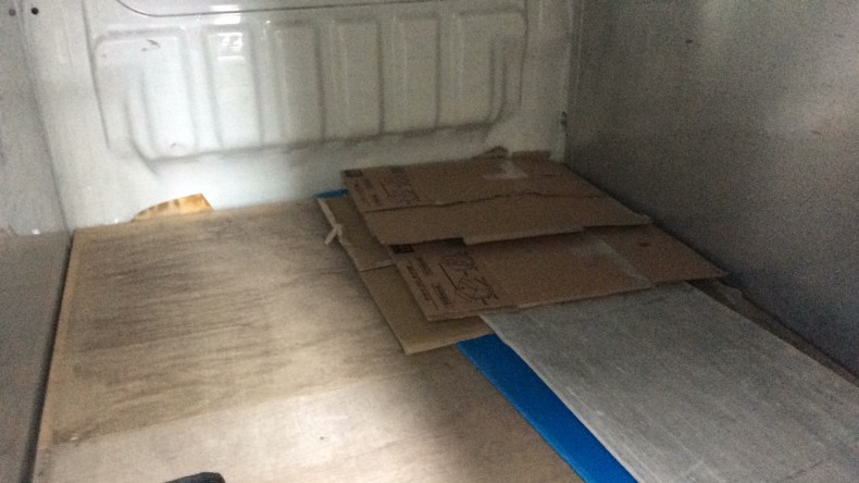 内装後方シート