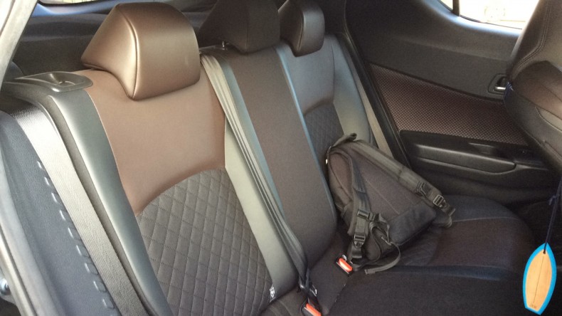 内装後方シート