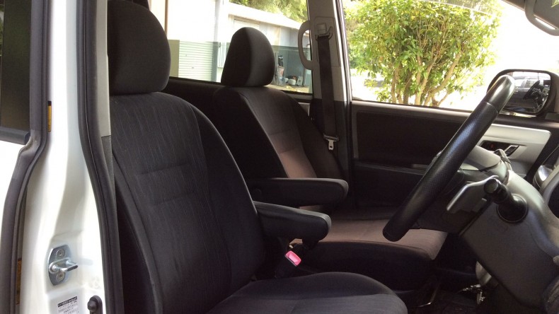 内装前方シート