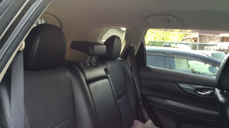 内装後方シート