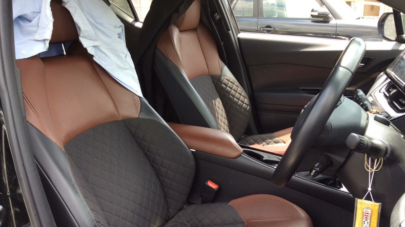 内装前方シート