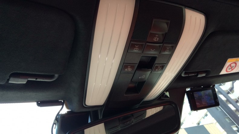 内装後方シート