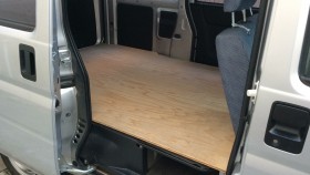 内装後方シート