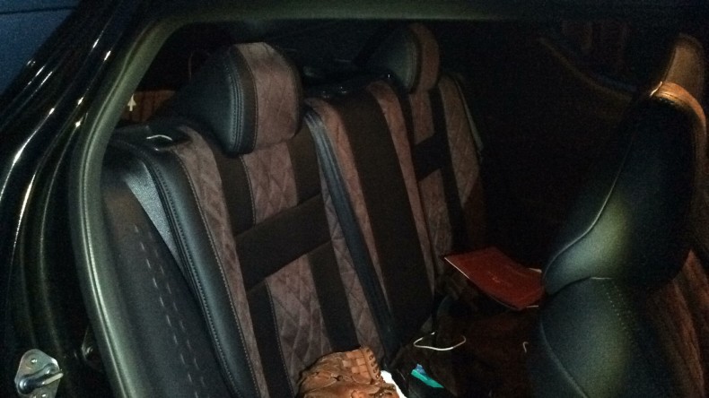 内装後方シート