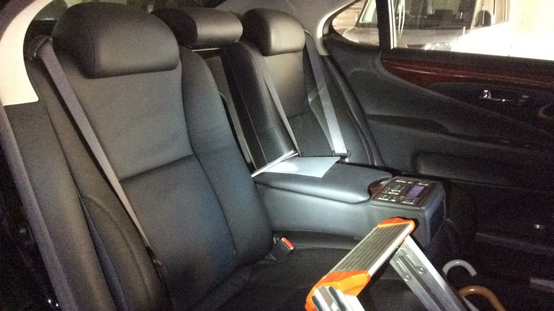 内装後方シート