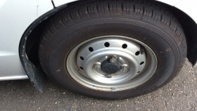 タイヤホイール前