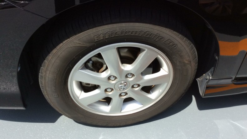 タイヤホイール前