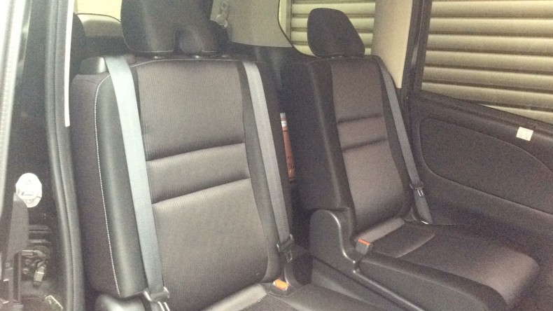 内装後方シート