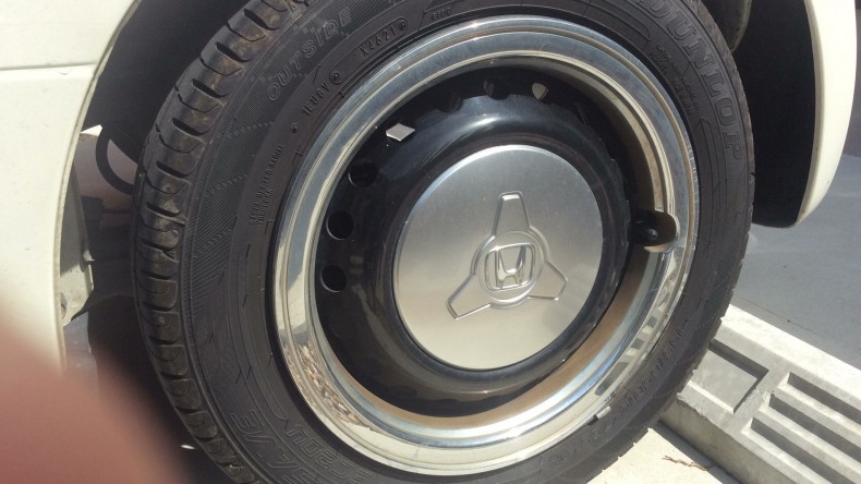 タイヤホイール前