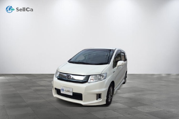 ホンダ　フリードスパイクハイブリッドの車種サムネイル画像