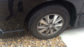 タイヤホイール前