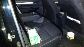 内装後方シート