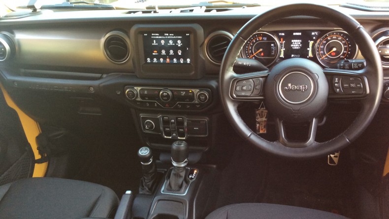 内装インパネ全体