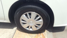 タイヤホイール前