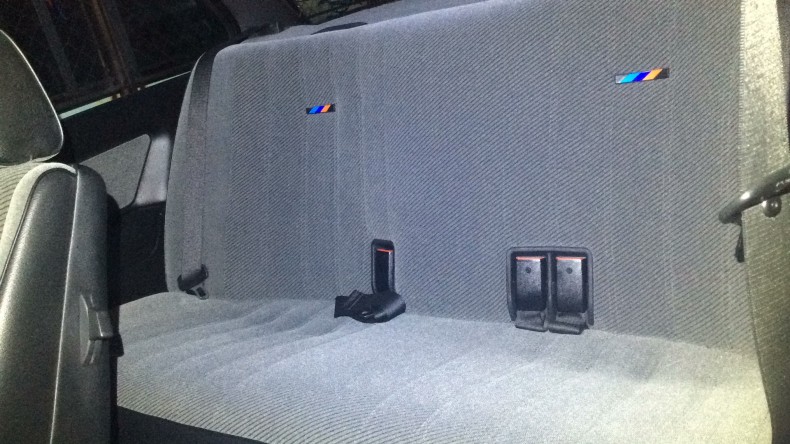 内装後方シート