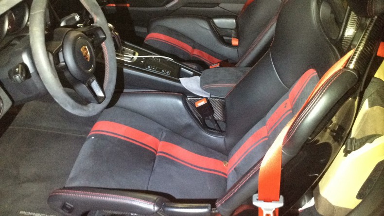 内装前方シート