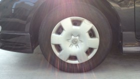 タイヤホイール前