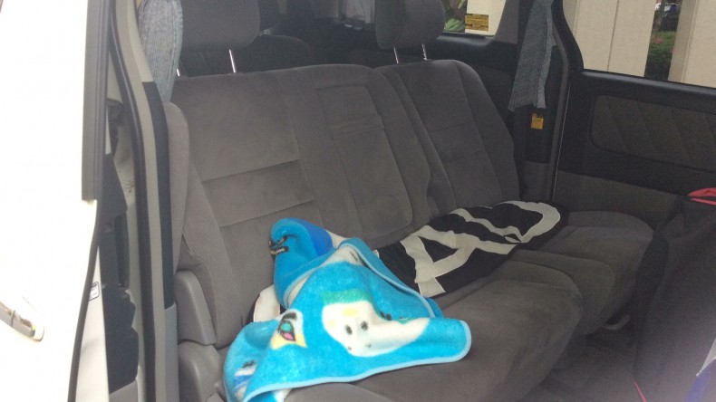 内装後方シート