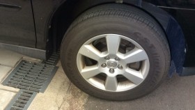 タイヤホイール前