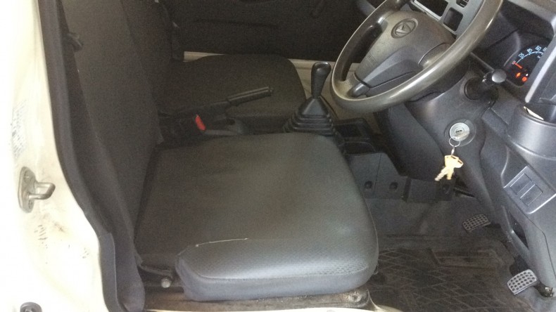 内装前方シート